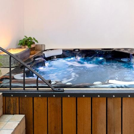 Suite & Spa A La Ferme 1802 Sainghin-en-Melantois Exterior photo