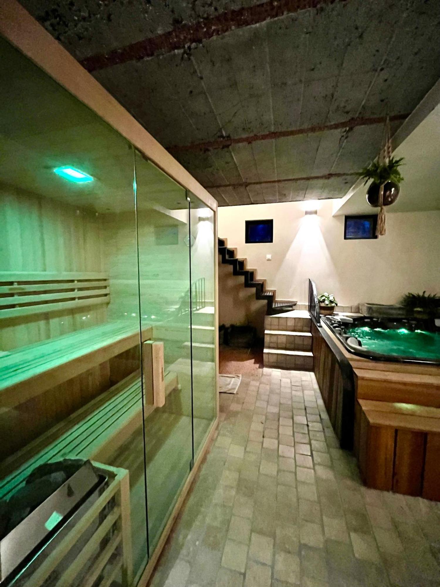 Suite & Spa A La Ferme 1802 Sainghin-en-Melantois Exterior photo